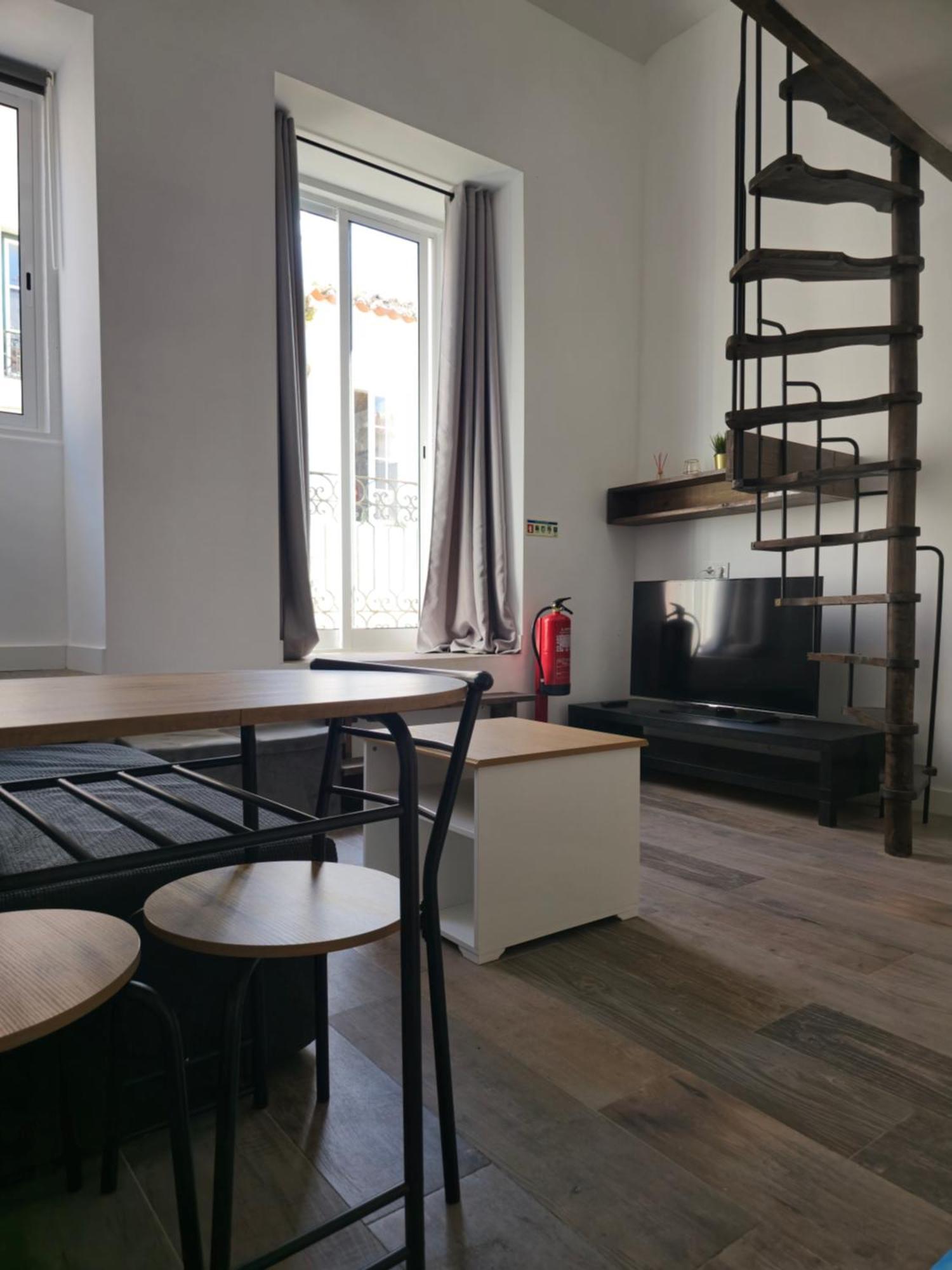 Esther Apartment Cozy Vacay Suite Setúbal Esterno foto