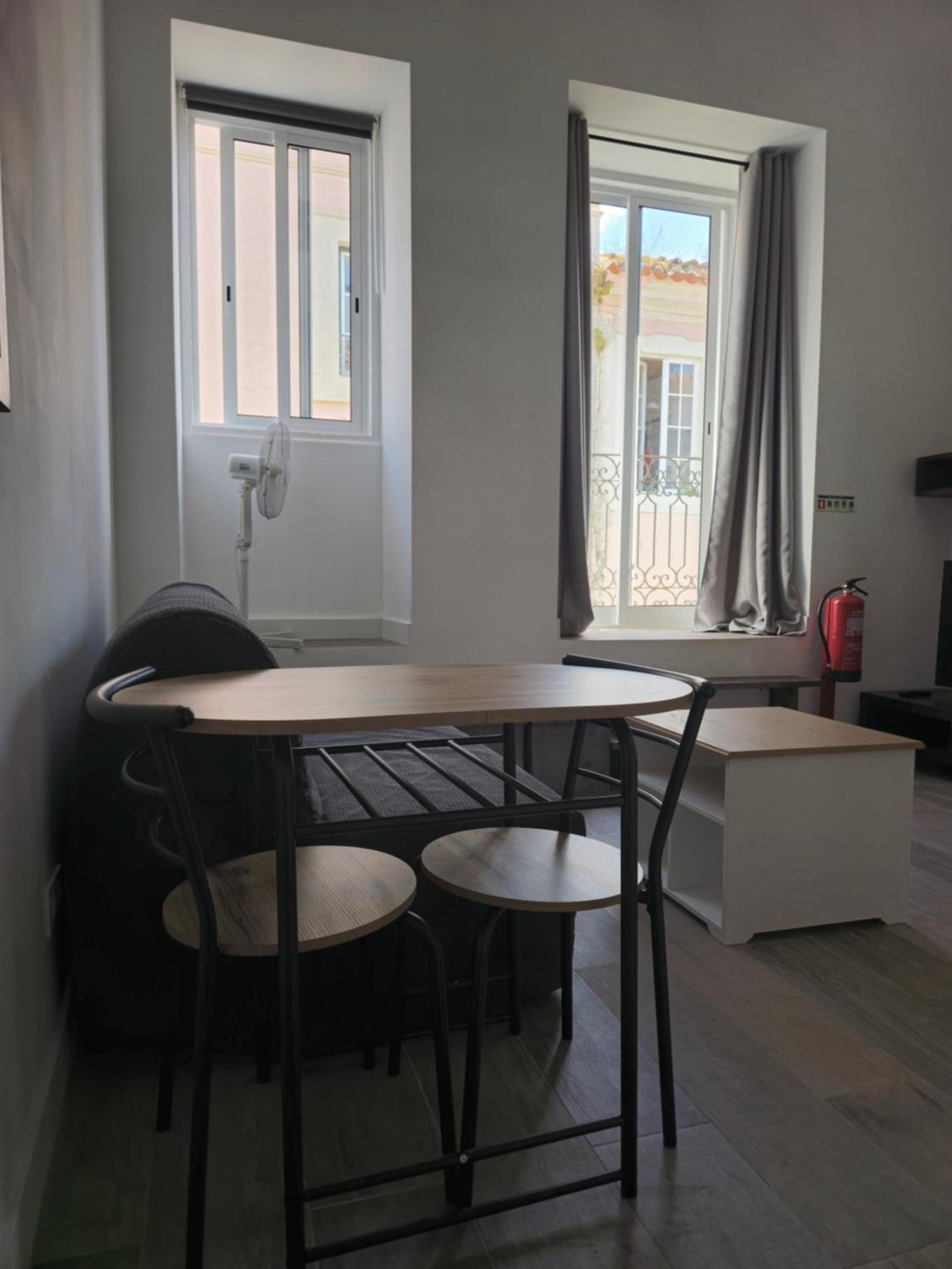 Esther Apartment Cozy Vacay Suite Setúbal Esterno foto